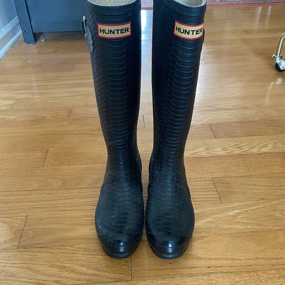Hunter Black Crocodile Textured Rain Boots